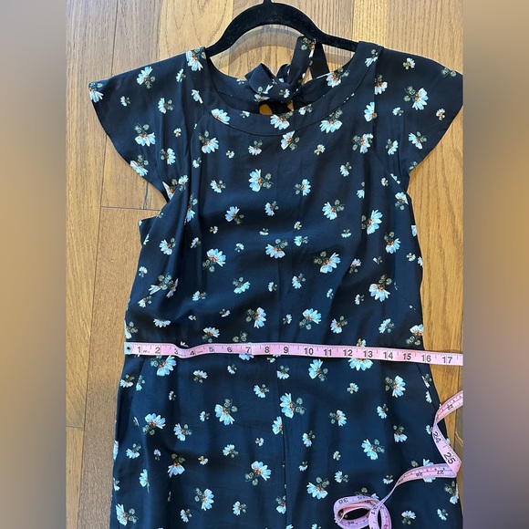 LOFT Lily Tie Back Jumpsuit - Size 4 - Picture 9 of 11